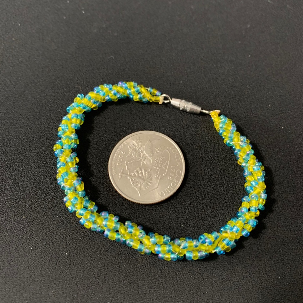 Handbeaded Bracelet - Picture 5 of 5